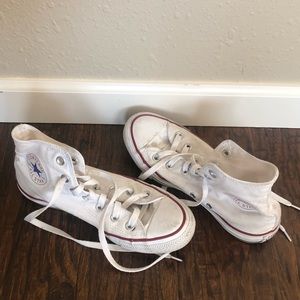 White High Top Converse Women’s size 7